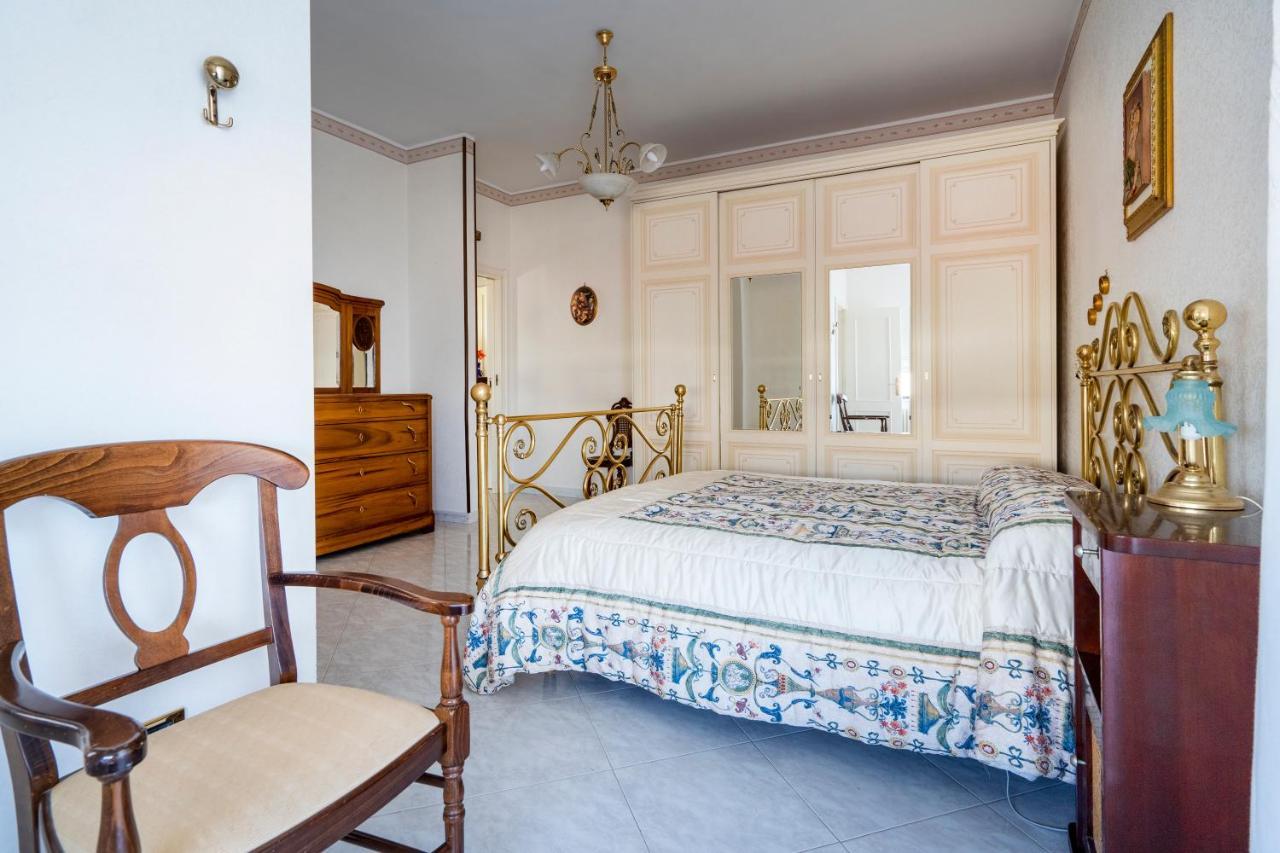 Grazia Attic Apartment With Terrace Trani Eksteriør bilde
